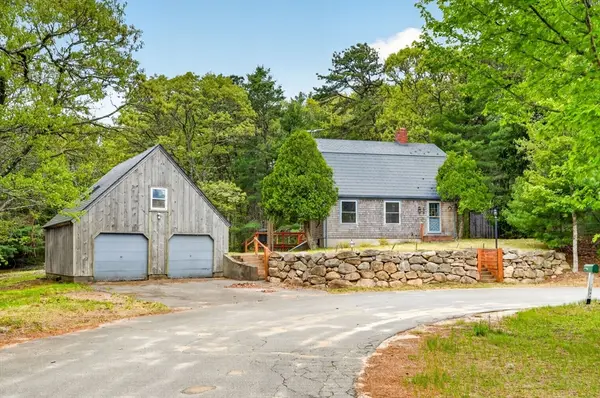5 Fathom Ln, Wareham, MA 02571
