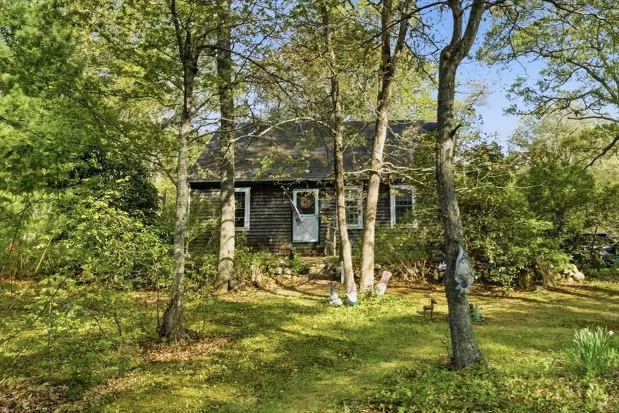 14 Chapel Rd, Mattapoisett, MA 02739 - #2