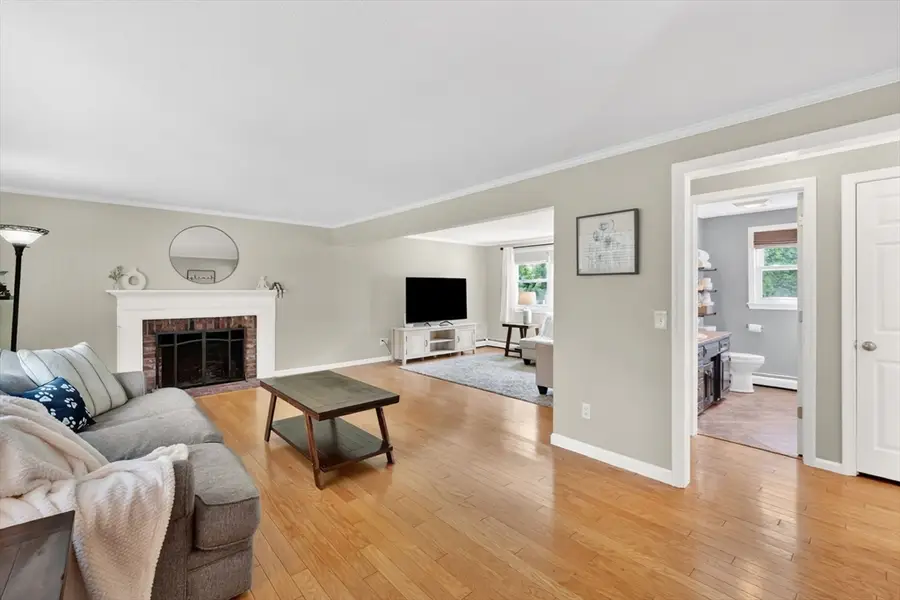 51 Lantern Ln, West Springfield, MA 01089 - #3