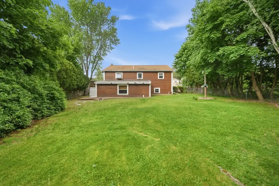 33 Quincy St, Holbrook, MA 02343 - #3