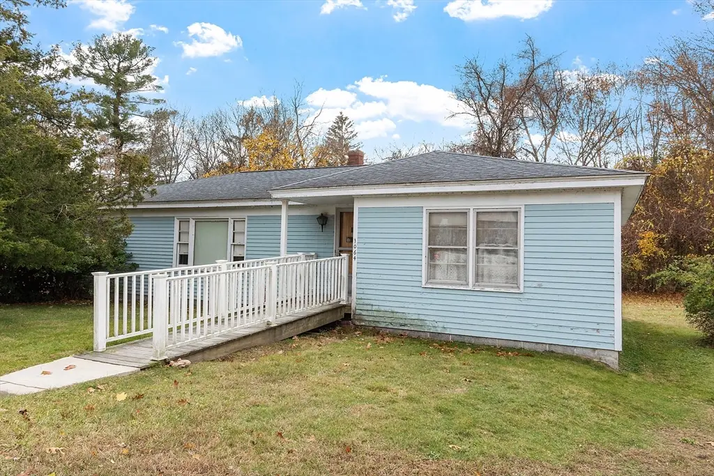 1064 Lakeview Ave, Dracut, MA 01826 - #1