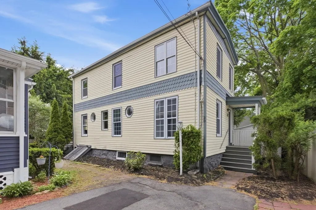 20 Hemenway Ct, Malden, MA 02148 - #1
