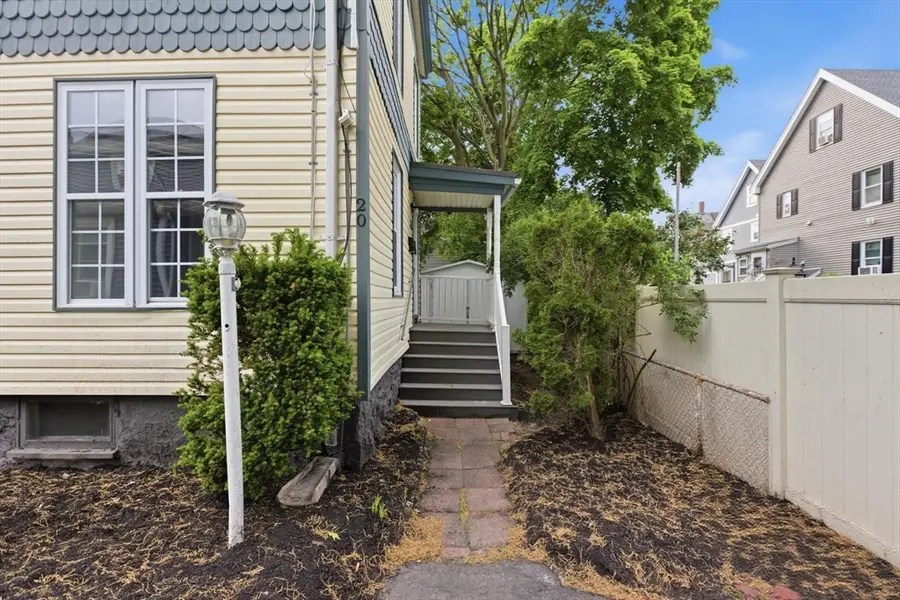 20 Hemenway Ct, Malden, MA 02148 - #2