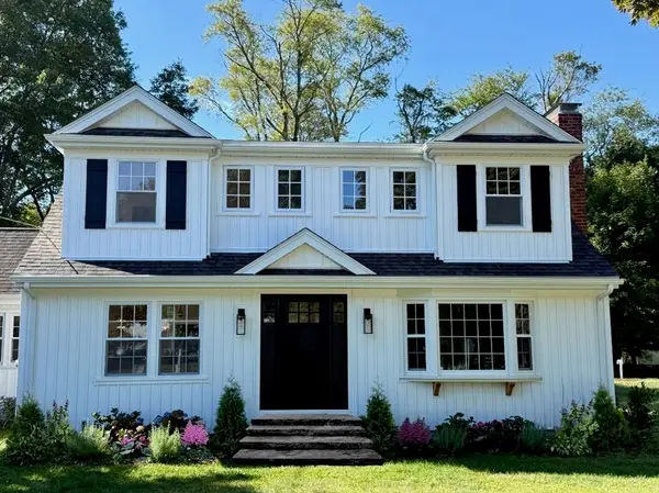 101 Jean Dr, Seekonk, MA 02771