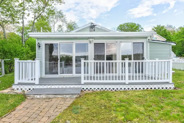 35 Sichols Colony Rd, Wales, MA 01081