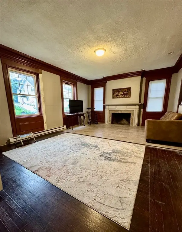 54 Ridgewood Pl, Springfield, MA 01103 - #3