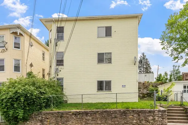 125 Cross St, Southbridge, MA 01550