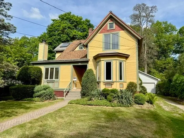60 Massasoit, Northampton, MA 01060 - #1