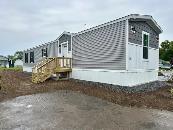 23 Dinny Lane, Plainville, MA 02762
