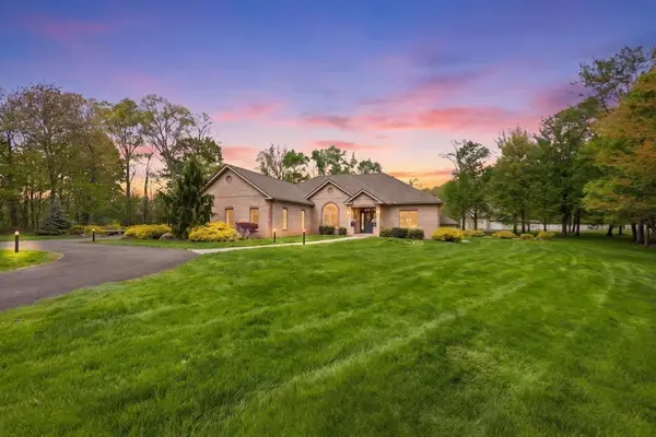 33 Labrie Lane, Holyoke, MA 01040