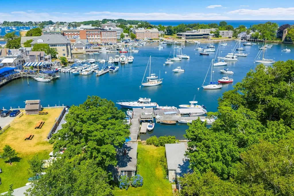 14 School St, Falmouth, MA 02543 - #1