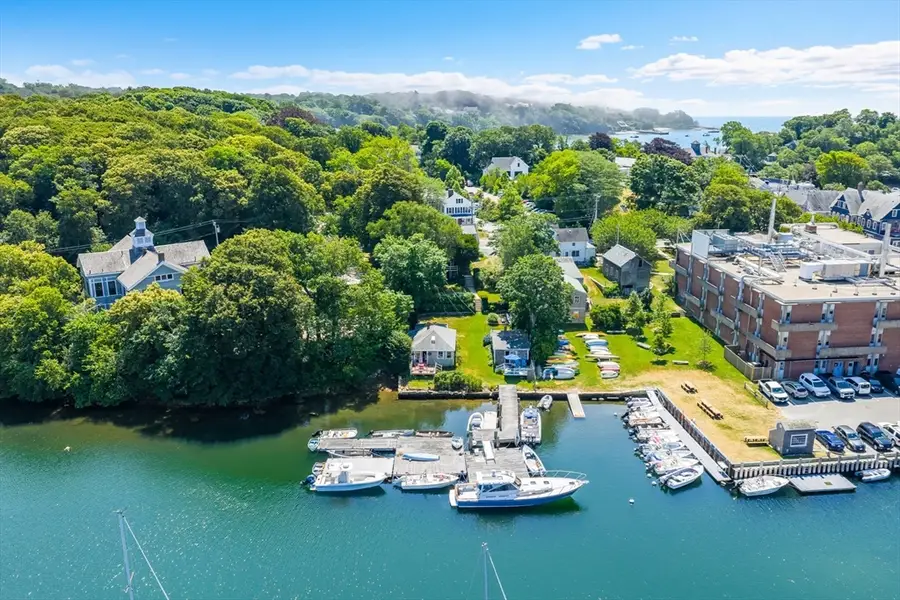 14 School St, Falmouth, MA 02543 - #2