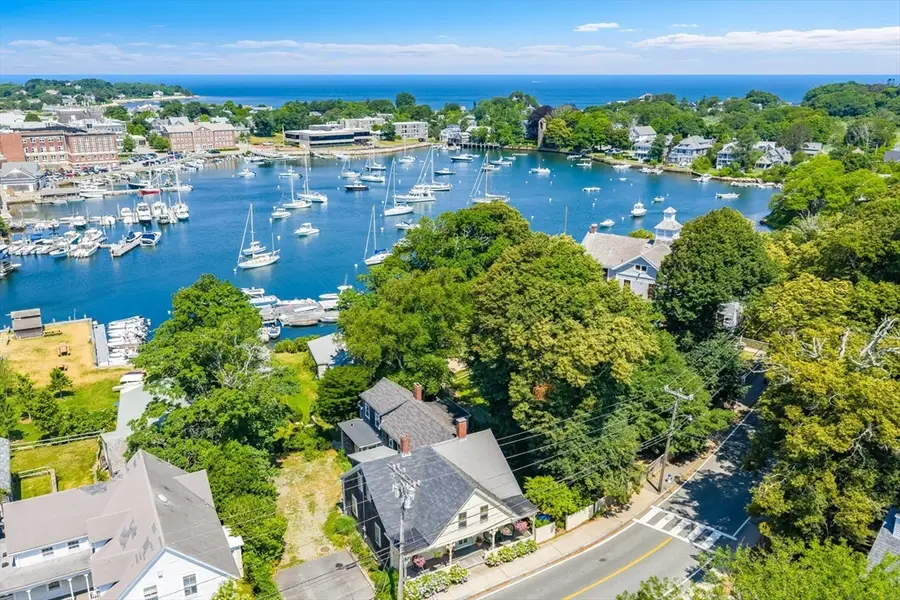 14 School St, Falmouth, MA 02543 - #3