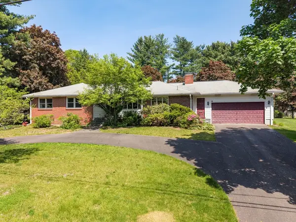 19 Williston Dr, Longmeadow, MA 01106