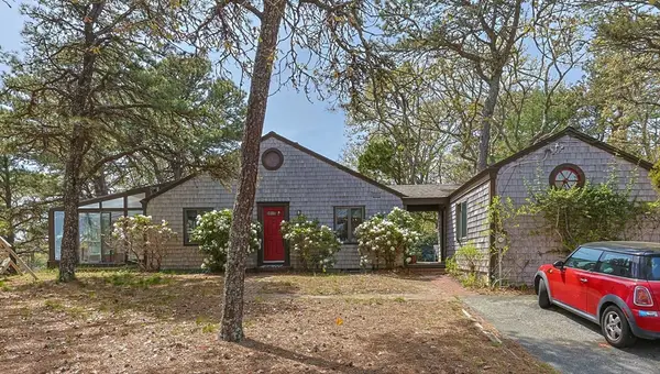 2 Brettwood Rd, Harwich, MA 02645