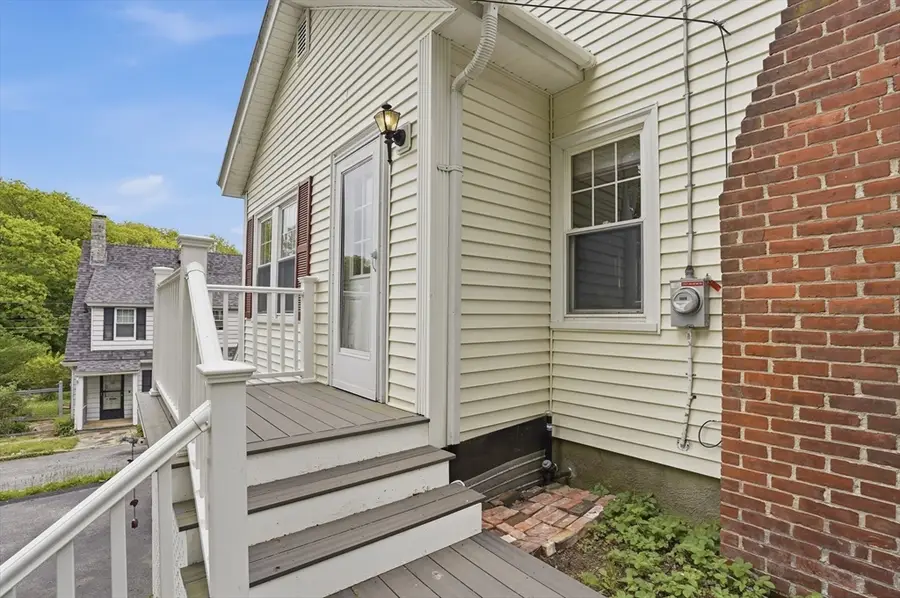8 Grace Ct, Gardner, MA 01440 - #2