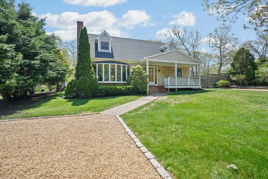 15 Twenty First St N, Edgartown, MA 02539 - #2