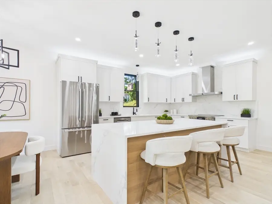 98 Evans Rd, Marblehead, MA 01945 - #3