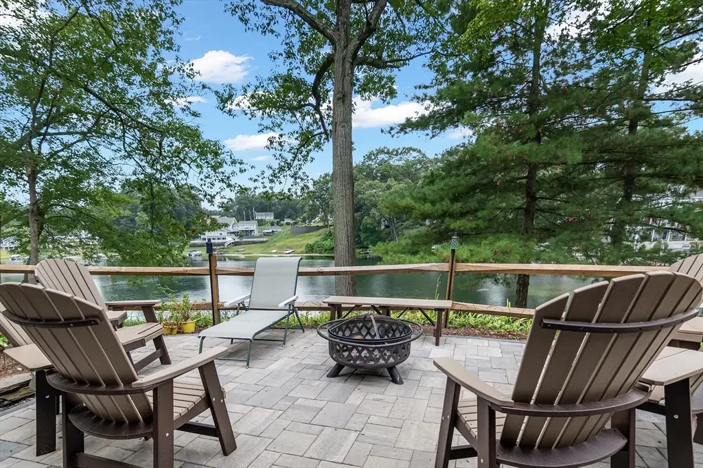 105 Lakeview Street, Southwick, MA 01077 - #1