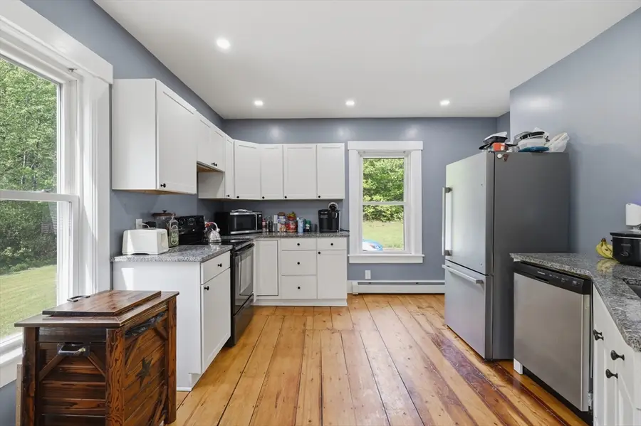 276 Pleasant St, Orange, MA 01364 - #3