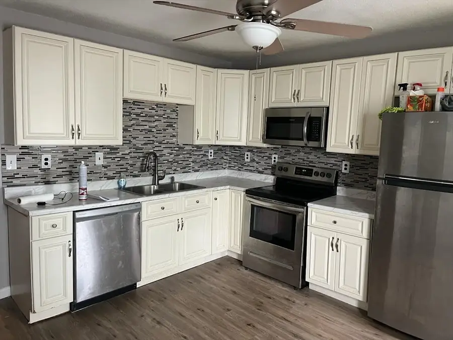 51 View St, Holyoke, MA 01040 - #2