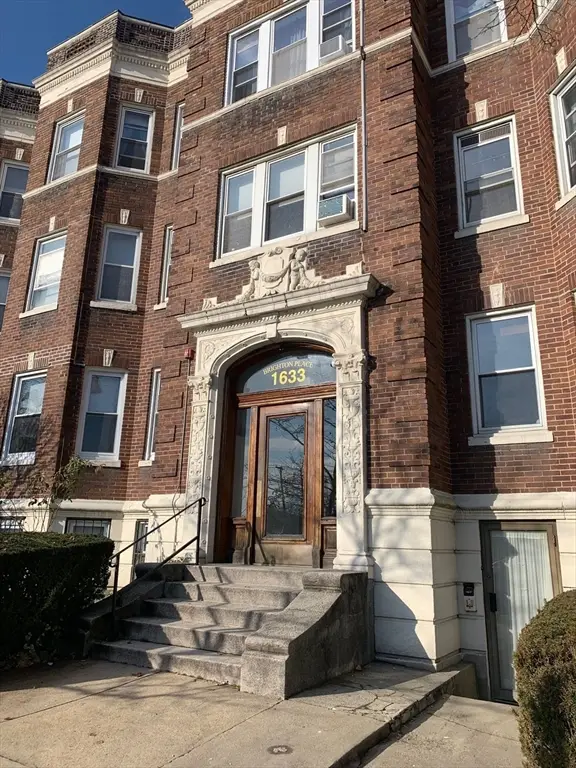 1633 Commonwealth Ave #1, Boston, MA 02135