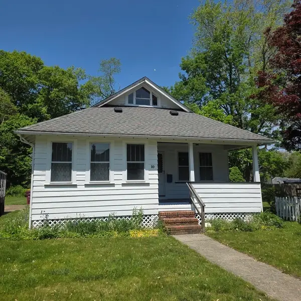 10 Rice Street, Middleboro, MA 02346