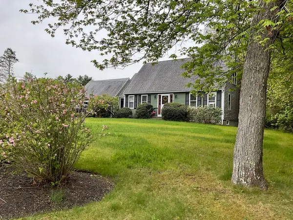 7 Bisbee Dr, Carver, MA 02330