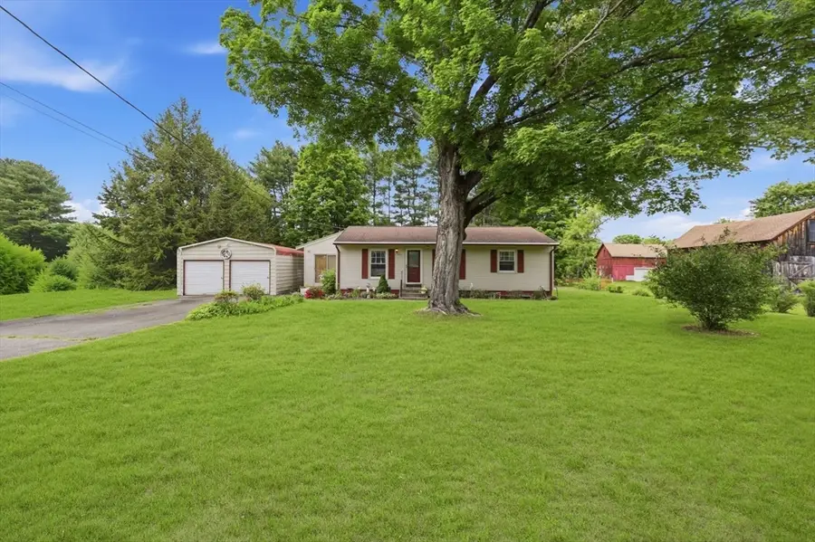 201 Batchelor St, Granby, MA 01033 - #3