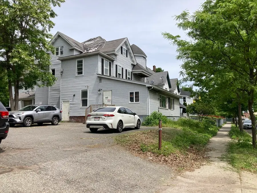 223 Elm, Holyoke, MA 01040 - #3