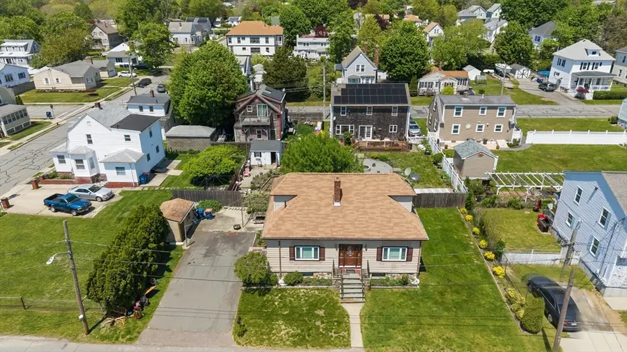 53 Rogers St, New Bedford, MA 02740 - #3
