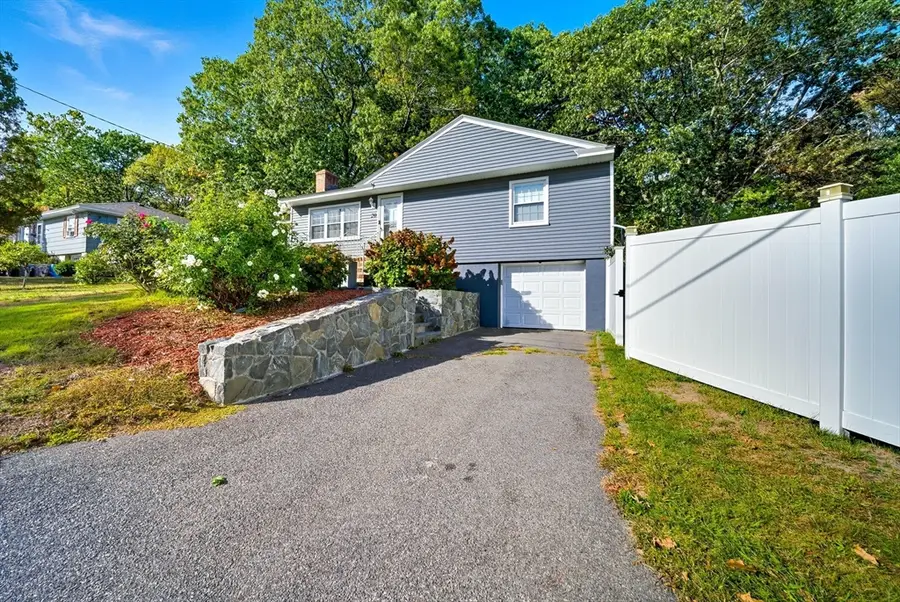 20 Oakhill Dr, Methuen, MA 01844 - #3