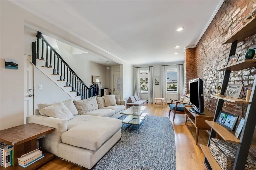 39 Emerson St, Boston, MA 02127 - #1