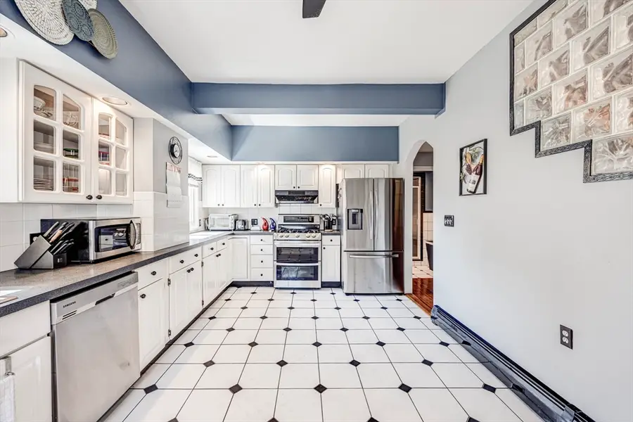 188 Washington St, New Bedford, MA 02740 - #3