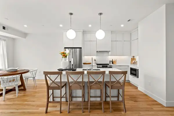 298 Maverick St #3, Boston, MA 02128