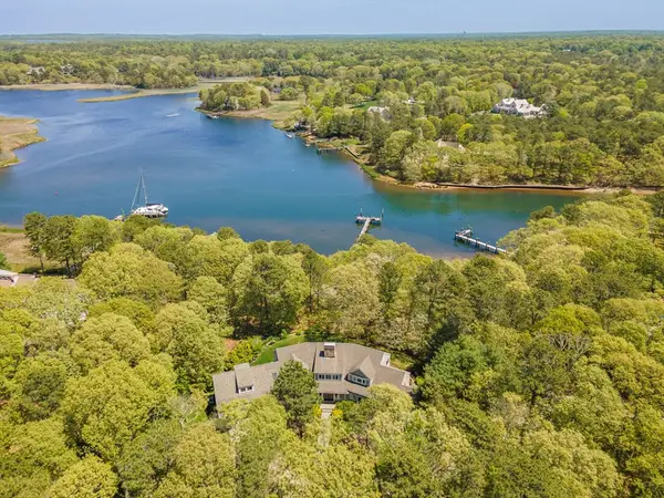 476 Baxters Neck Rd, Barnstable, MA 02648