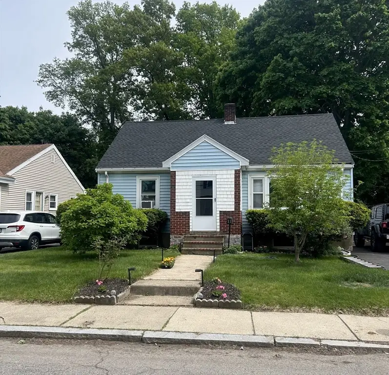 11 Hartlawn Rd, Boston, MA 02132 - #1