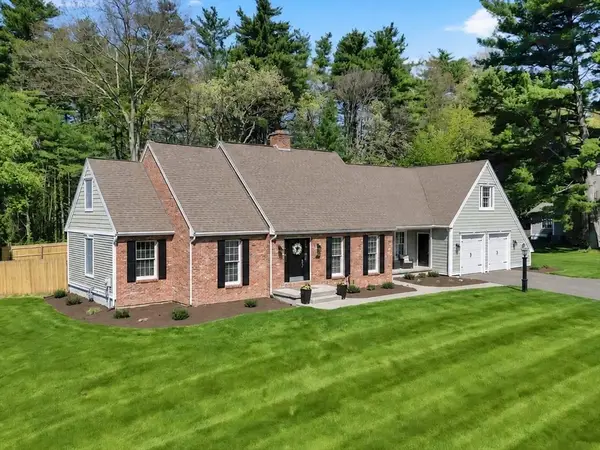 96 Sanford St, East Longmeadow, MA 01028
