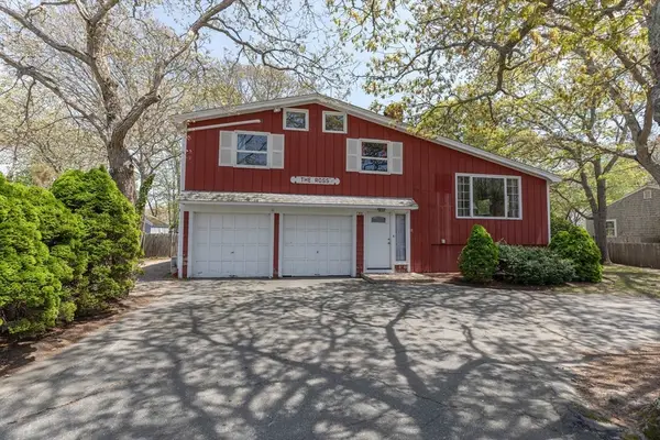 140 Buckwood Drive, Barnstable, MA 02601