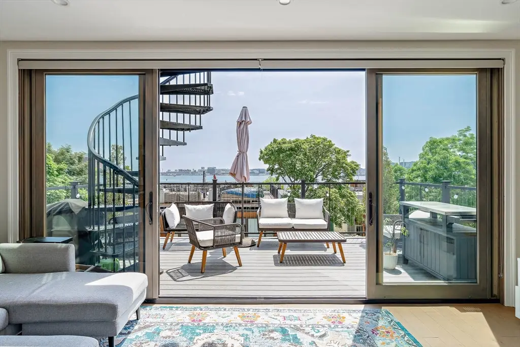 283 Webster St #3, Boston, MA 02128 - #1