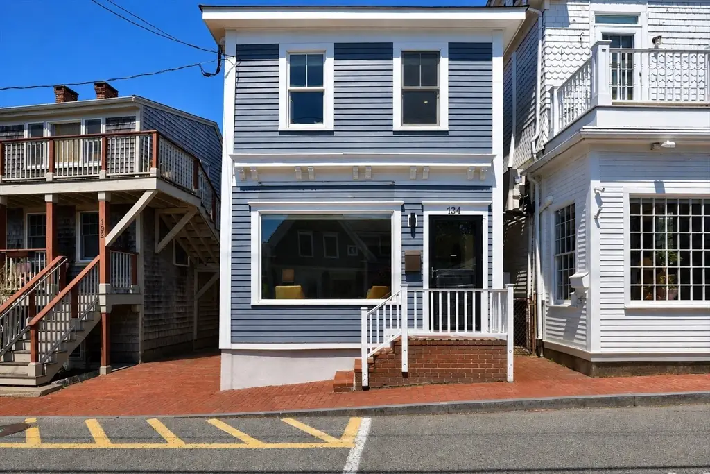 134 Commercial St, Provincetown, MA 02657 - #1