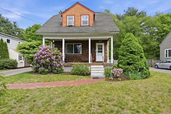 13 Clapp Rd, Hanover, MA 02339