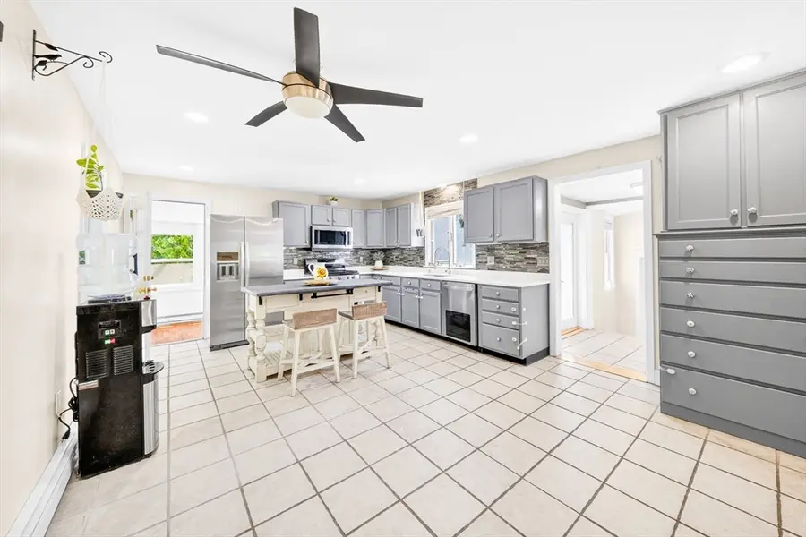 84 Fowler Rd, Lowell, MA 01854 - #3