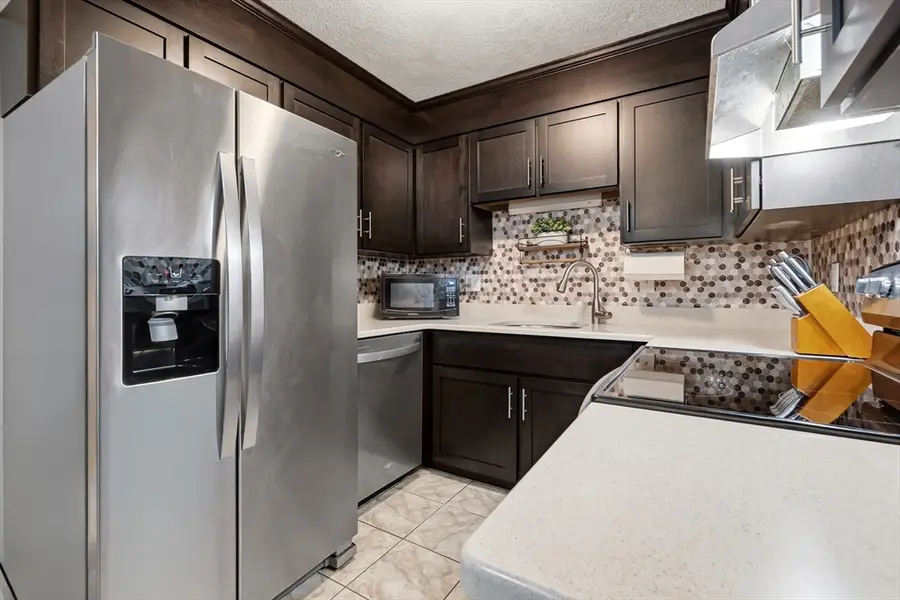 48 N Emerson St #1, Wakefield, MA 01880 - #3