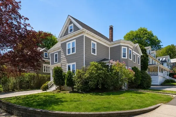 28 Oliver St, Watertown, MA 02472