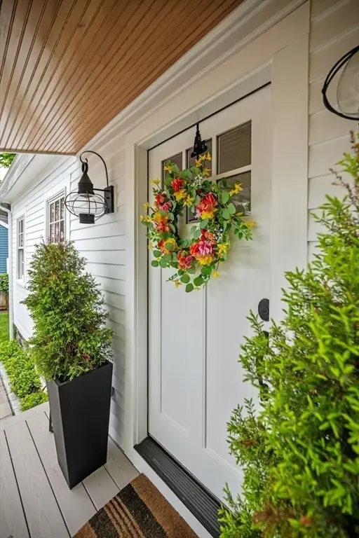 31 Franklin St, Marblehead, MA 01945 - #3