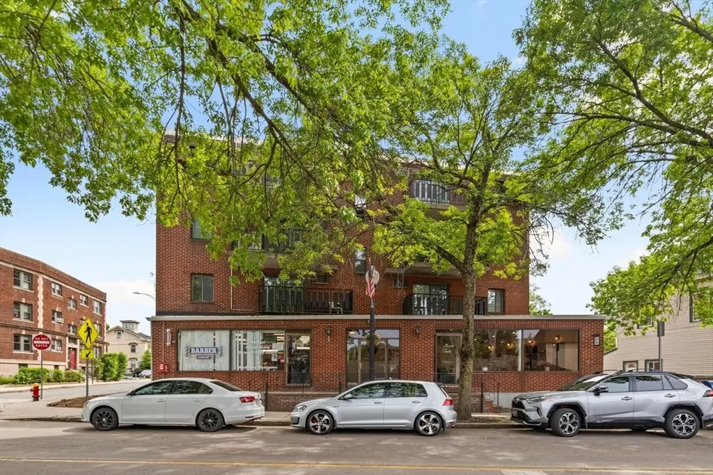 26 W Wyoming Avenue #2D, Melrose, MA 02176 - #1