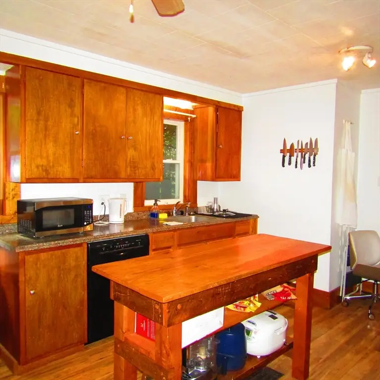 14 Garfield Street, Greenfield, MA 01301 - #3