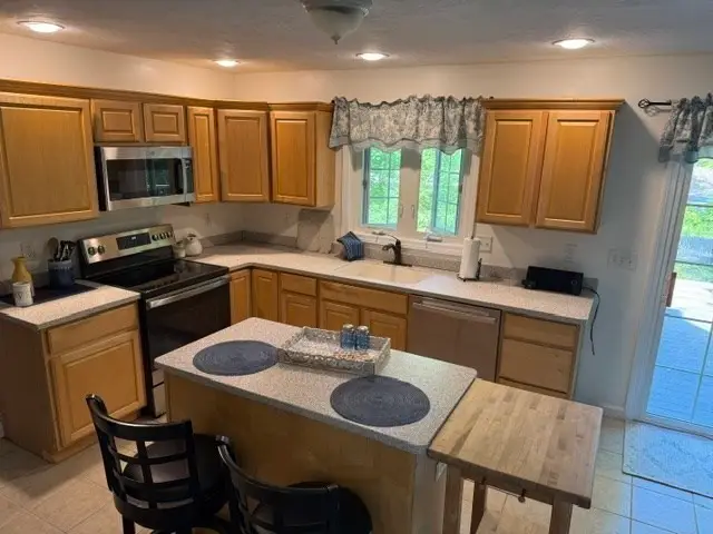 38 Lake Street, Spencer, MA 01562 - #3
