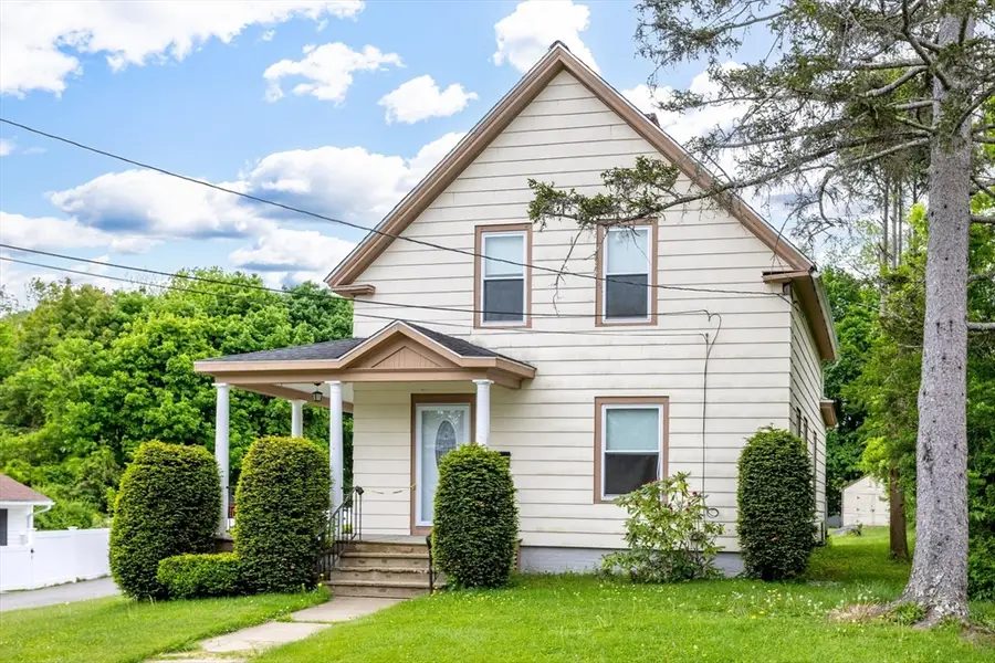 54 Charles St, Gardner, MA 01440 - #3